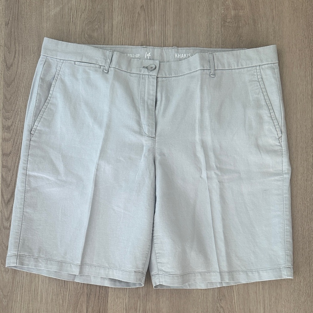 GAP Women's Light Gray Boyfriend Shorts 14